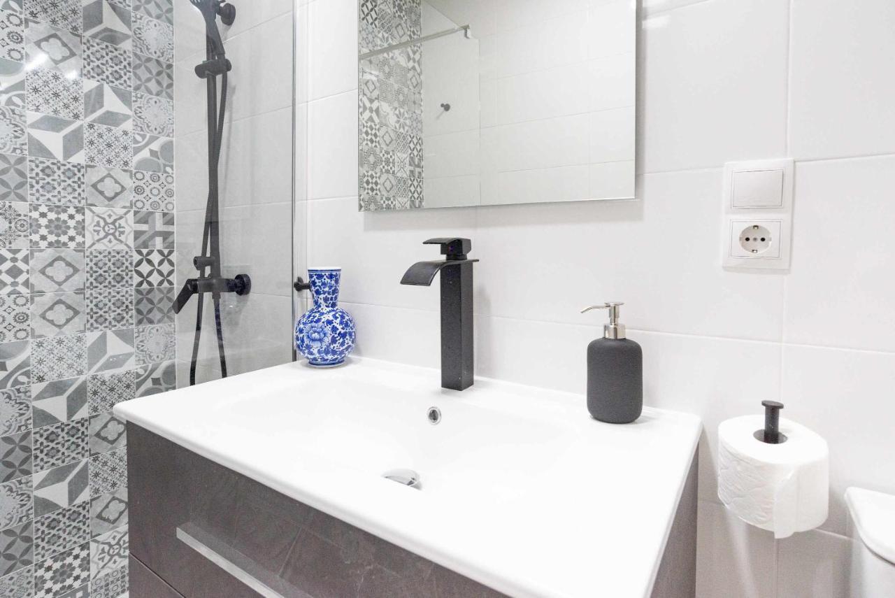 Vialia Suites Cinema Málaga Extérieur photo